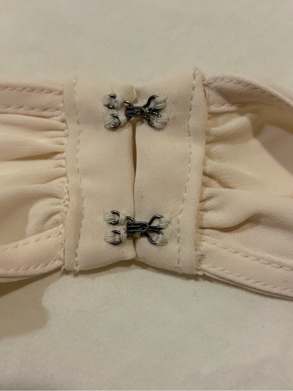 Sleeveless Cream Wrap Halter Top - Picture 5 of 6